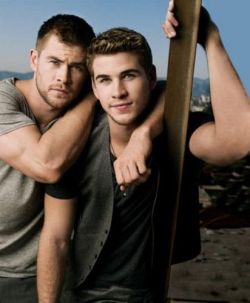 hotcelebs2000:  CHRIS and LIAM HEMSWORTH