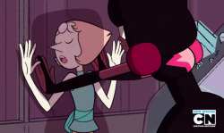 relatablepicturesofgarnet:  relatablepicturesofpearl