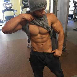 lumbrjax:  Instagram user @shreddy_fit http://ift.tt/1PxU3oP