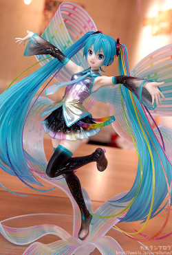 goodfigs:  Vocaloid - Hatsune Miku - 1/7 - 10th Anniversary Ver.