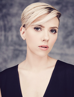 allthecrazyfights: Scarlett Johansson is photographed at the