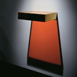 baja-baja:  Donald Judd, Untitled  Stainless steel and amber