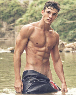 amanthing:  Visit amanthing Hunk Edition BlogWith 9 Different