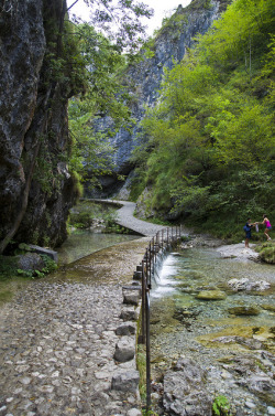 visitheworld:  Hiking trails in Val Vertova, Lombardia / Italy