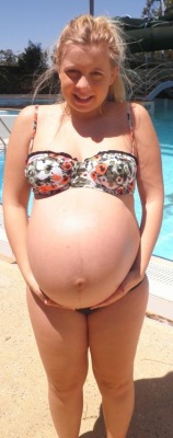 mpregboy28:  lizzeeborden:  The biggest pregnant bellies!   If