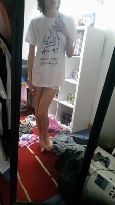 garbage-twink: garbage-twink:  i feel like this t-shirt says