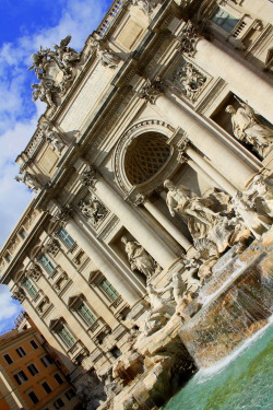 demvisualfeels:The Trevi Fountain 