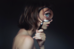 inferior:  Big Eyes By Isabella Bubola