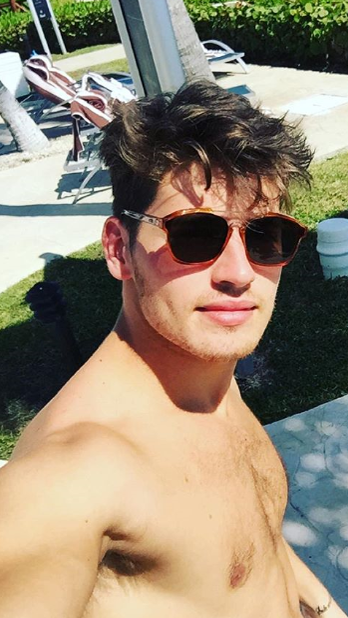 For all the feet lovers! …. Gregg Sulkin