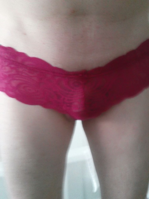 maxsinner85:if I cleaned her mirror before I took the pics she would of known what was up.