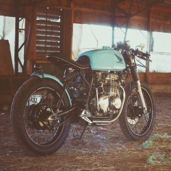 bikebound:  On the Blog: Baby Blue, Barn-Built â€˜73 #CB350F