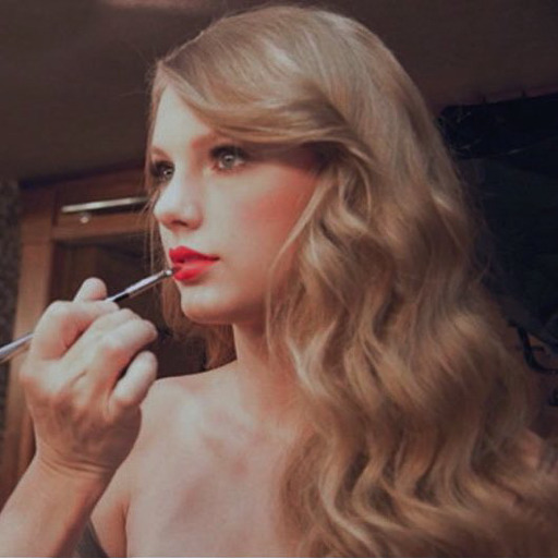 ifuckingknowplaces: edsarmyofswift:   it’s been 364 days and