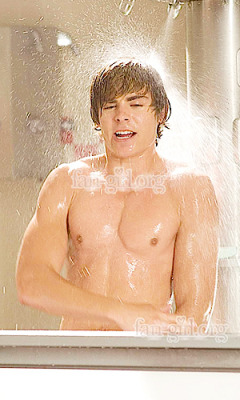 poisonparadise:  Zac’s shirtless scene from HSM3 that was cut