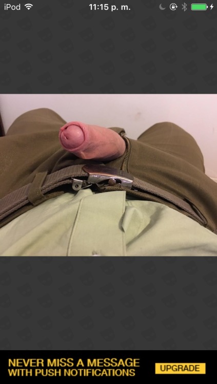 sampatestotr:  closetarcoiris:  chilenosgayaldesnudo:  Aportes  Un gran Carabineros de Limache; así que con gran honor y respeto subo esta foto. Que ganas que me agarrara a lumazo 