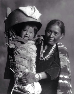 mortuus-lamia:  1. Navajo woman and baby - 1930 2. Young Jicarilla