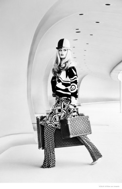  Airport Style! (#2) Ellen von Unwerth. Check out the shop too:
