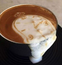 shizzler: sixpenceee:  In this impressive example of latte art,