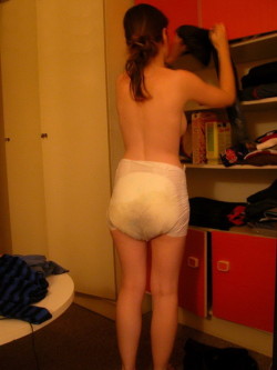 punishedwithdiapers:  You donâ€™t get changed till the chores