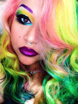 sugarpillcosmetics:  How are you even this pretty, Queen Of Blending ?!