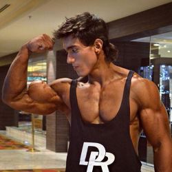 big-strong-tough:  Daniel Roman 
