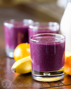 looksdelicious:  Velvety Blueberry Smoothie Recipe         