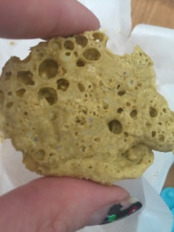 veraisastoner:  necromaniiac:  Hardcore OG solvent free crumble.