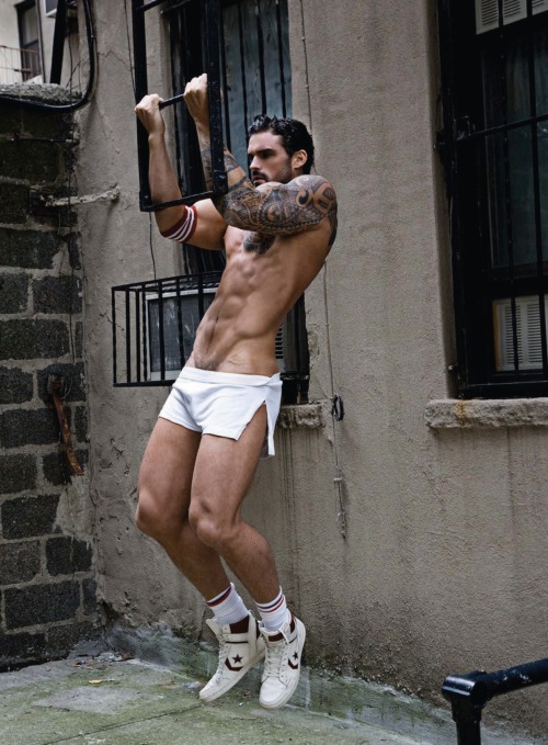 bodyandsoulmag:Stuart ReardonStuart Reardon is an English fitness model and professional rugby league footballer who is currently playing for AS Carcassonne in the French Elite One Championship. He plays as a fullback, wing or centre.Born: October 13,