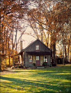 betsyandme2:  The little log house, revisited. 