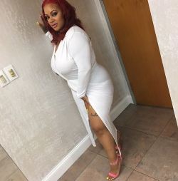 thickerbeauties:  So sexy! 😍😍😍@rozayyhellathick 👍👍👏👏@rozayyhellathick