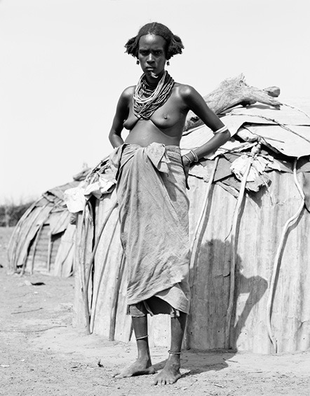 Portrait of a Dassancech woman, by Winfried Bullinger.