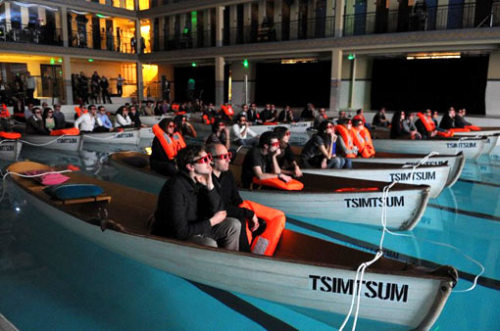 0fftoneverland:  watchandenjoythechallenge:    Premier of “Life of Pi” in lifeboats “Tsimtsum”(the name of the ship that sinks in the movie) in Paris      