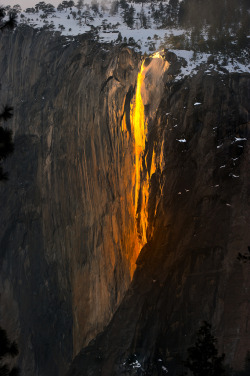 intothegreatunknown:  Horsetail Falls | Yosemite National Park,