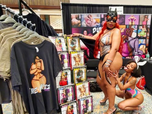 @avn w @cosplaybelizeanqueen  and @lilbitmedia (at Las Vegas,