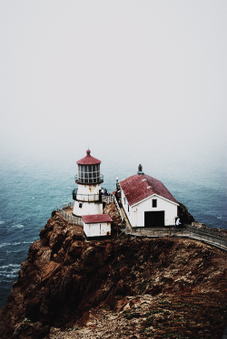 wolf-teeth:  Lighthouse (by LisaW123) 