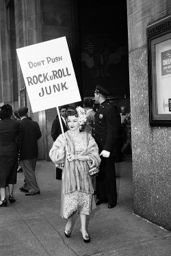 beatnikdaddio:don’t push rock n’ roll junk.