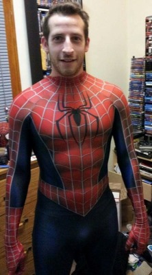 fagjamesd235:  ksufraternitybrother:  HUNG AND HOT SPIDER MAN!!!