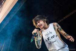 meredithszturmphoto:  Denis Stoff- Asking AlexandriaWarped Tour