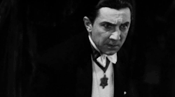 vixensandmonsters:  Dracula (1931) dir. Tod Browning 