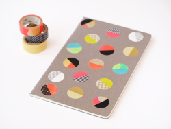 unikapparel:  Make a simple and fast notebook cover with colorful
