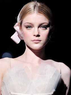  Jessica Stam at Dolce & Gabbana Spring/Summer 2009 