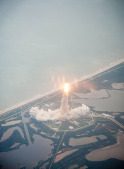 luxferis:  Launch of Atlantis STS-135 Mission from Kennedy Space