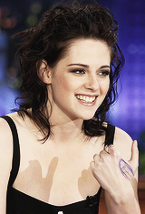 pattz-obrien-deactivated2014110:  Kristen Stewart+ her adorable