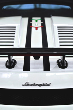 italian-luxury:  Automobili Lamborghini | Italian-Luxury