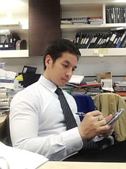 crazyforstripdancer: Wowww! Hot handsome employee of the year.