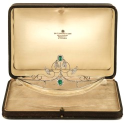 carolathhabsburg: White gold, emerald and diamond tiara by David