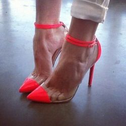 womenshoesdaily:  im into these heels 