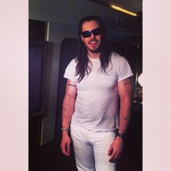ruinedchildhood:  andrewwk:  Wearing the same clothes for 14