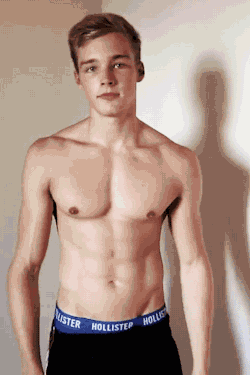 cute-hotboys:  dirtyliam18:  follow me for some more hot stuff