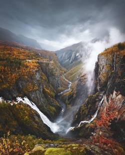 sixpenceeeblog: Waterfalls through western Norway. 