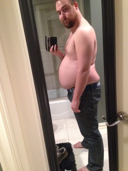 bigdrmr:  bubbablues:  Pre-Christmas feast pic with the not-my-iPad!